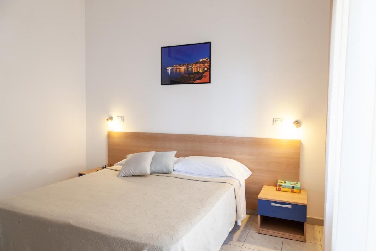 Hotel Viola Gaeta Buitenkant foto