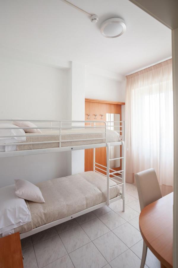 Hotel Viola Gaeta Buitenkant foto