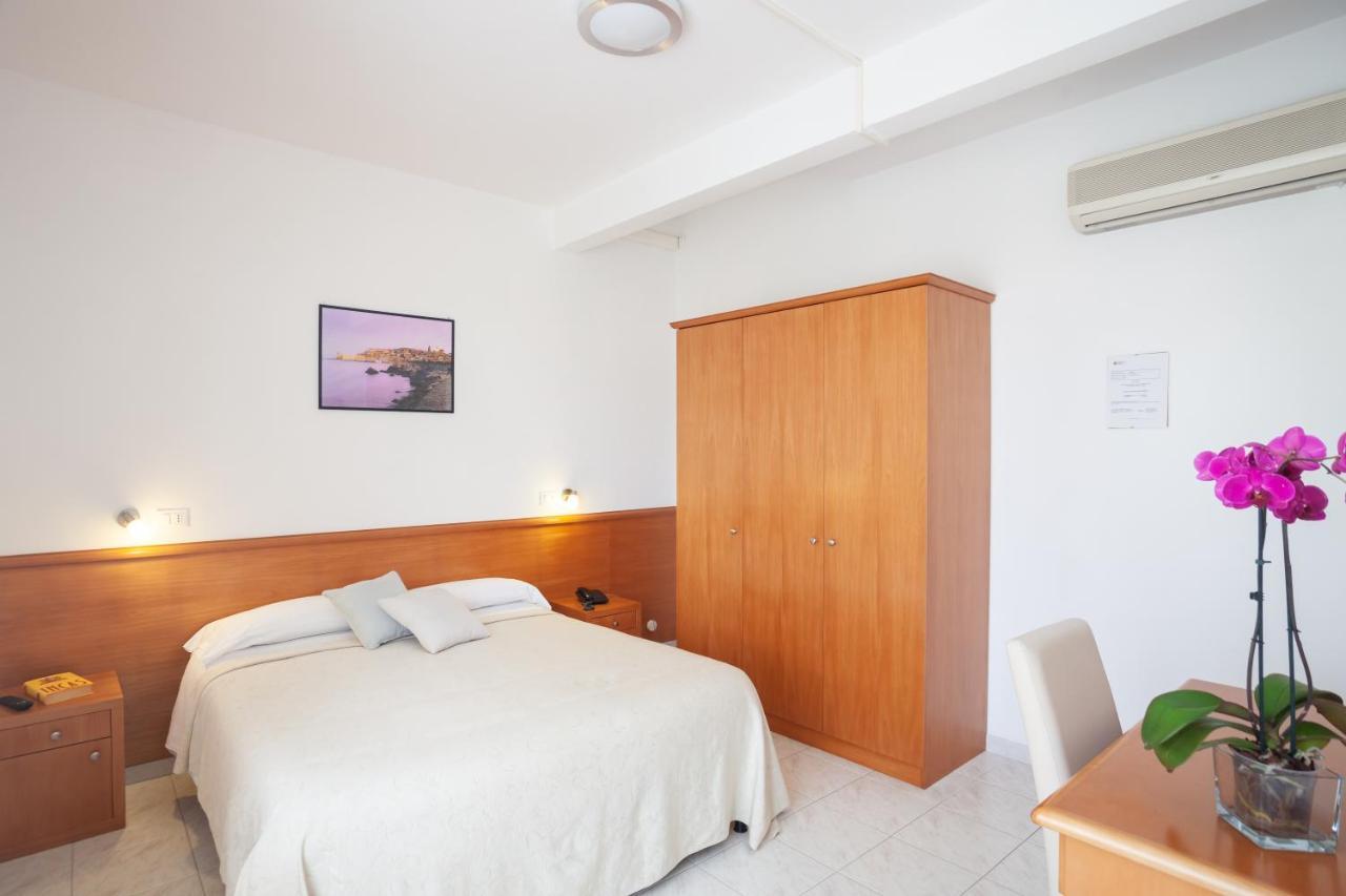 Hotel Viola Gaeta Buitenkant foto