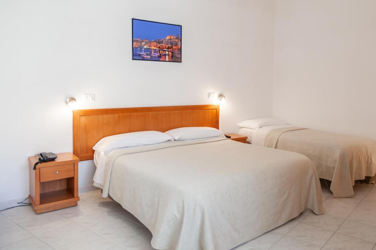Hotel Viola Gaeta Buitenkant foto