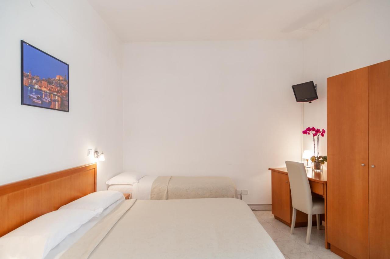 Hotel Viola Gaeta Buitenkant foto
