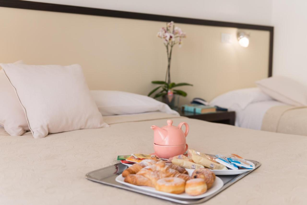 Hotel Viola Gaeta Buitenkant foto