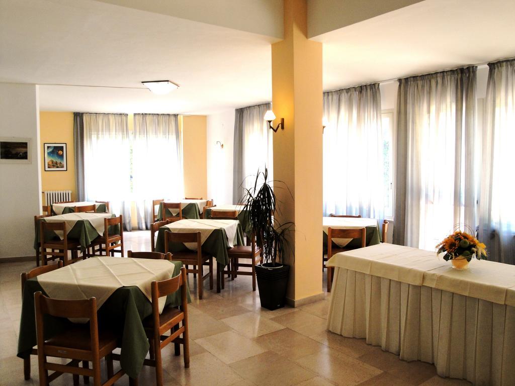 Hotel Viola Gaeta Buitenkant foto
