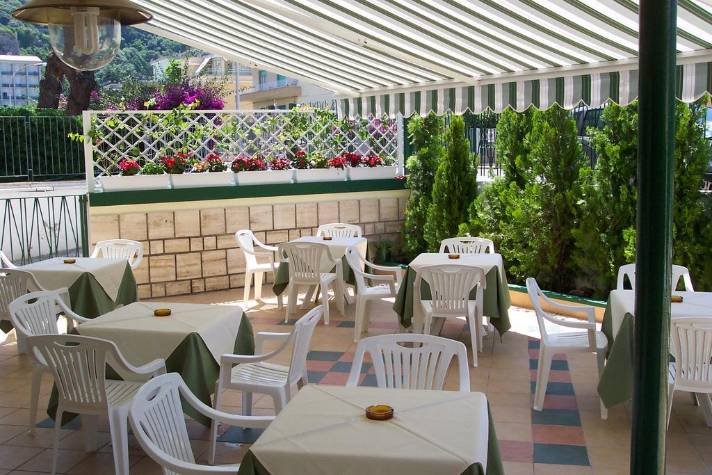 Hotel Viola Gaeta Buitenkant foto